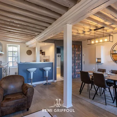 Apartmán The Lighthouse Charming & Center 2-4 Pers